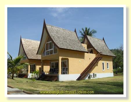 Thai holiday house available for sale right on the beach in Koh Chang