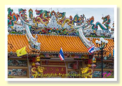 Chinese temple at Nonthaburi on the Chaophraya River Chinese temple at Nonthaburi on the Chaophraya River