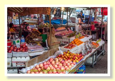 Nonthaburi market outside Bangkok Nonthaburi market outside Bangkok