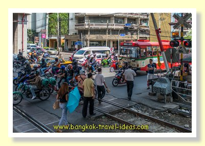 Pratunam train tracks underneath the Airport Rail Link at Phaya Thai Pratunam train tracks underneath the Airport Rail Link at Phaya Thai