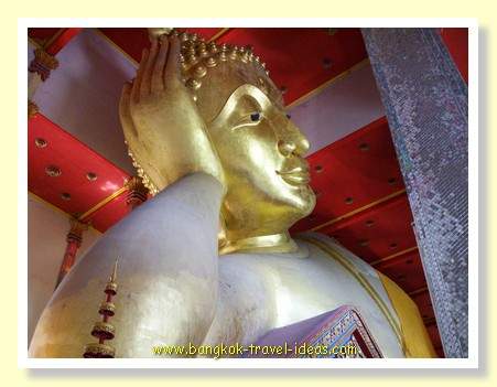 Wat Bang Phli Yai Nai reclining Buddha image