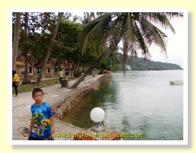 Kai Bae Huts foreshore Kai Bae Huts foreshore