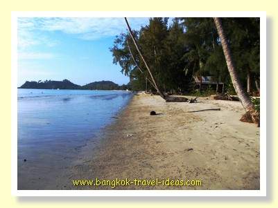 Klong Prao beach at the height of the season Klong Prao beach at the height of the season
