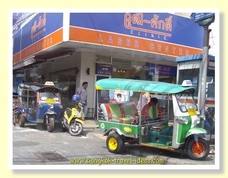 Bangkok tuk tuk opposite Platinum Fashion mall in Pratunam