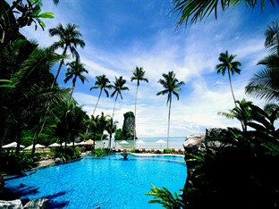 The swimming pool at the Centara Grand Beach Resort and Villas is great for the children to splash around in all day