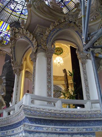 Inside the museum is just so ornate Inside the museum is just so ornate