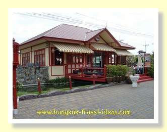 Hua Hin Railway station from the street Hua Hin Railway station from the street