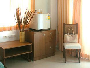 Clean and affordable room at the Ivory Suvarnabhumi Airport Hotel Clean and affordable room at the Ivory Suvarnabhumi Airport Hotel