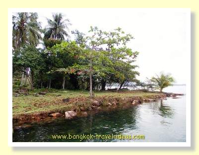 Shantaa Resort shoreline on Koh Kood Shantaa Resort shoreline on Koh Kood