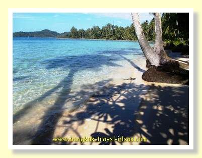 The tide comes all the way in at the Dusita Resort and you can relax under the palm trees The tide comes all the way in at the Dusita Resort and you can relax under the palm trees