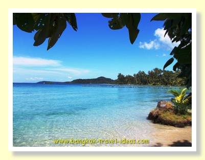 Clear blue waters of Ngamkho Bay Clear blue waters of Ngamkho Bay