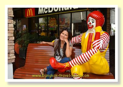 Fast food at Mega Bang Na