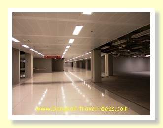 Walkway with shop spaces all sitting vacant Walkway with shop spaces all sitting vacant