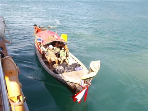 Transfer of passengers departing from Railey beach in Krabi, Thailand Transfer of passengers departing from Railey beach in Krabi, Thailand