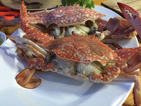 Crabs at 77 Seafood in Prachuap Beach Crabs at 77 Seafood in Prachuap Beach