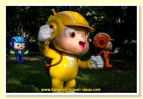Modern day characters in suan luang park rama-9-park-12