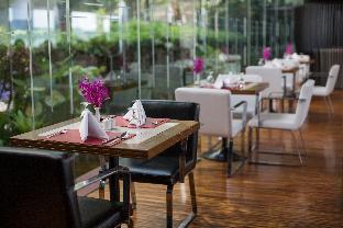 Select the best places to stay for couples from Agoda Bangkok Stay in Bangkok at the hotels on the Chao Phraya River