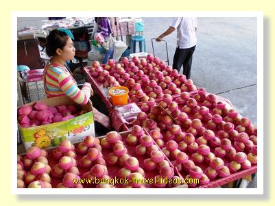 Bangkok street market selling fresh fruit
