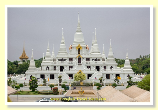 Phra Thutangkha Chedi viewed from Wat Asokaram